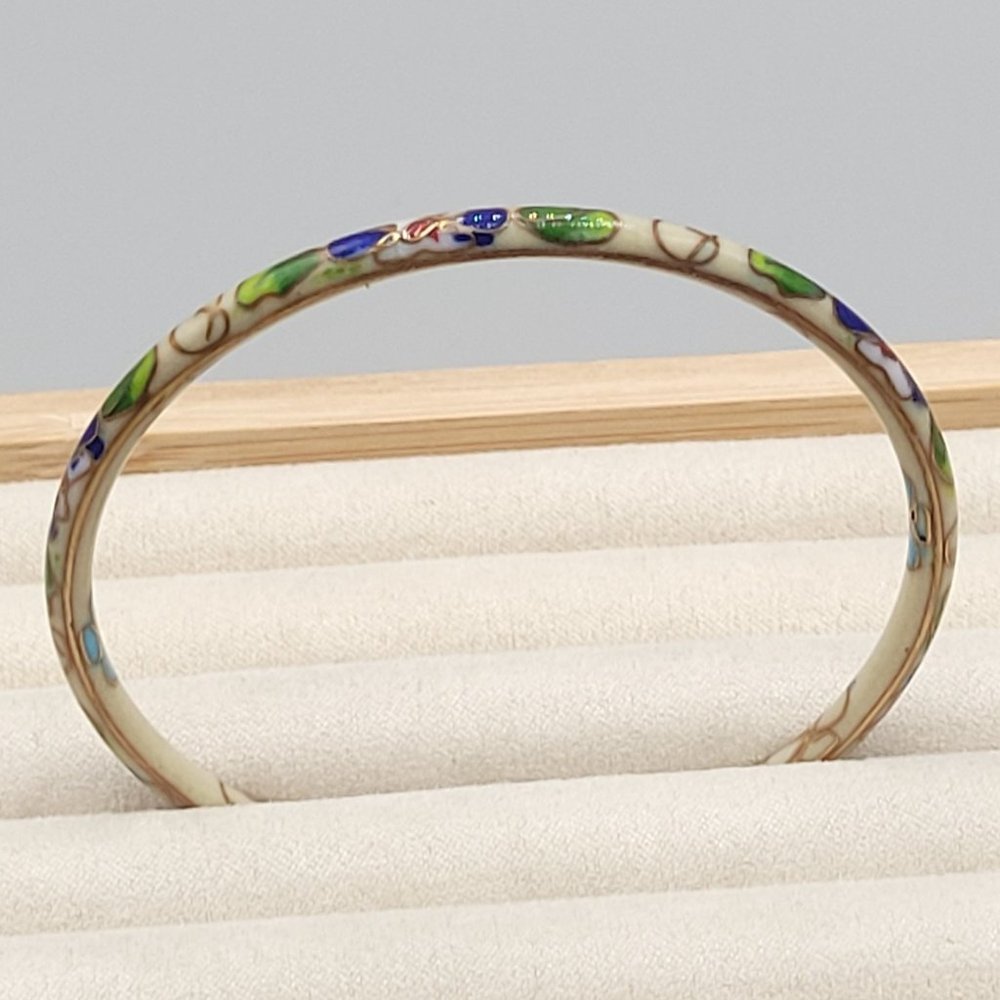 Cloisonne Thin Floral Bangle Bracelet Light Green Enamel Vintage 8 in